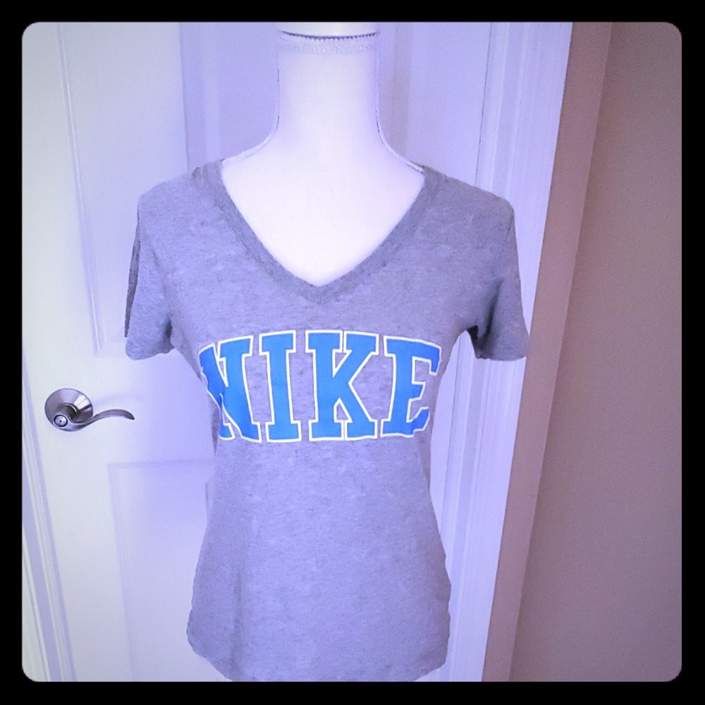 NIKE Slim fit gray cotton tee